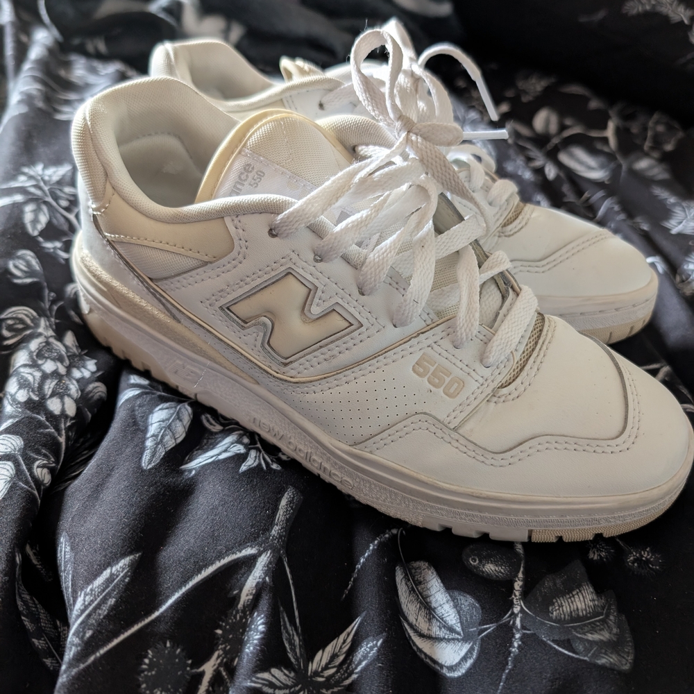 White 550 Sneakers
